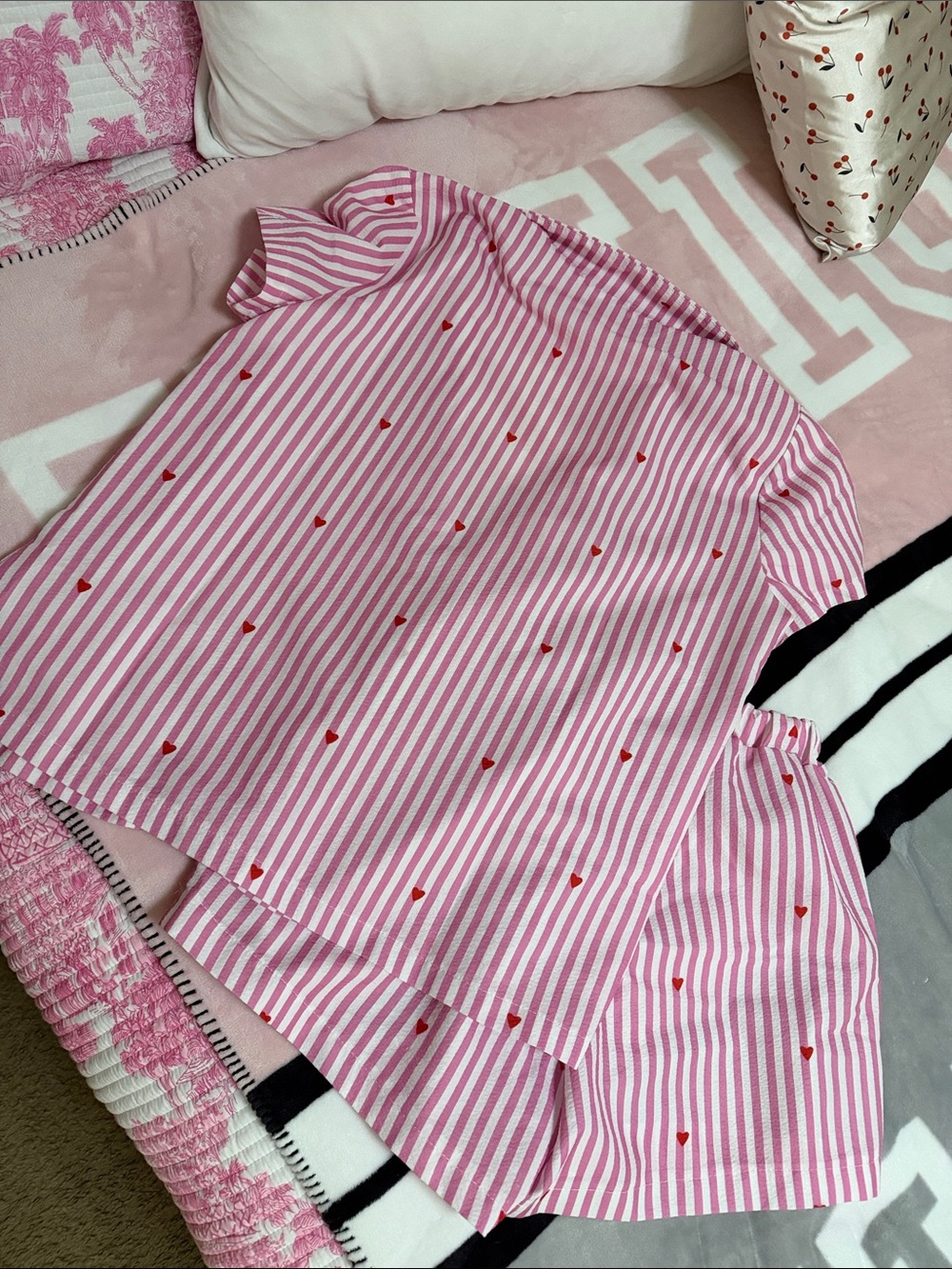 Target Pink & White Striped Short Pajama Set with Red Heart Print - Picture 5 of 5